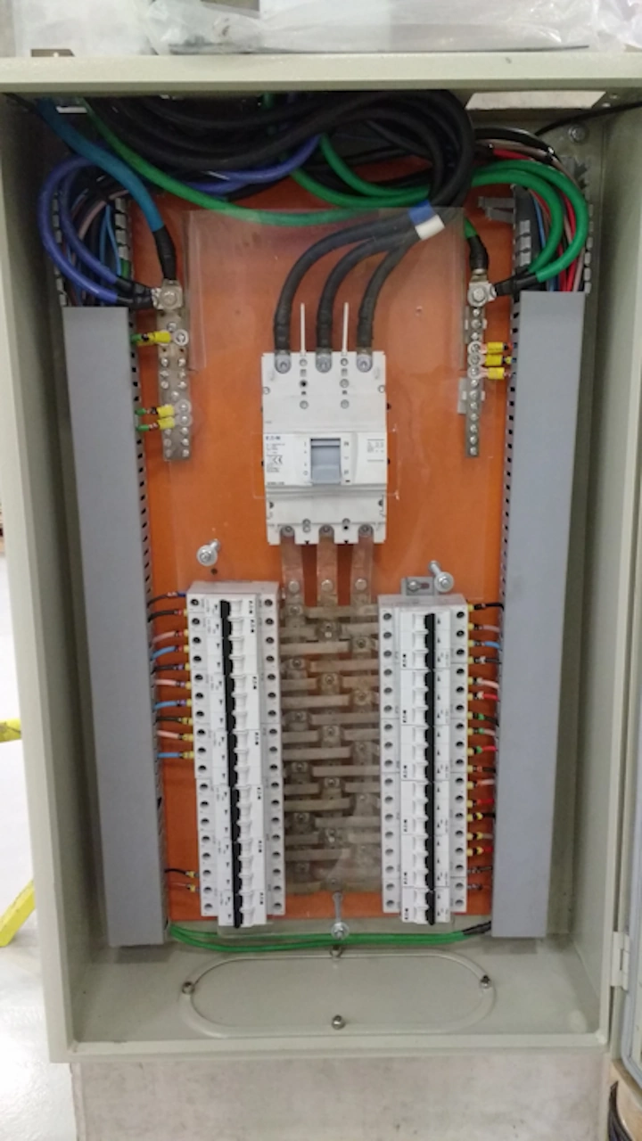 Eaton 3